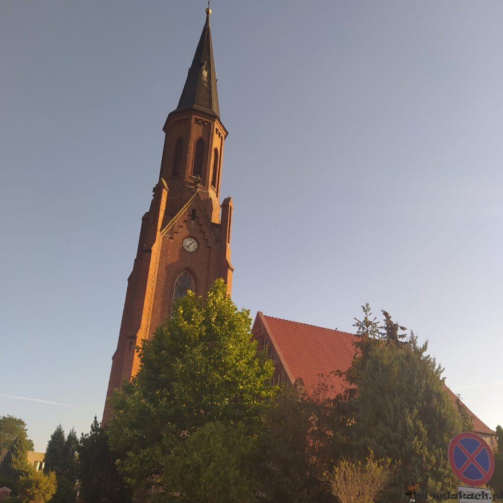 Kościół Matki Bożej Różancowej w Lubniewicach