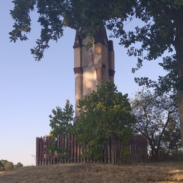 zabytkowa kaplica Osiecko