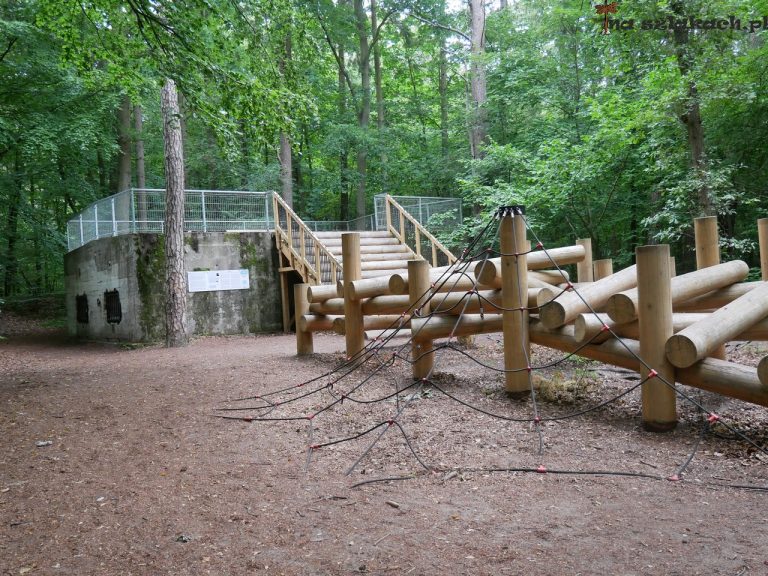 park linowy przy bunkrze